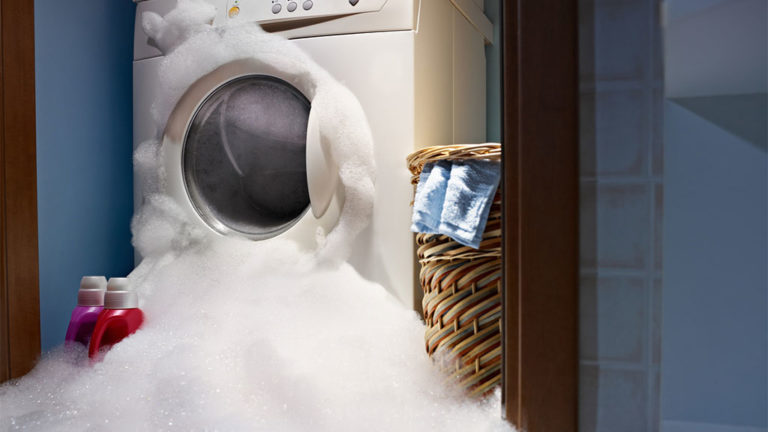 Si tu lavadora nueva hace mucha espuma, necesitas saber esto